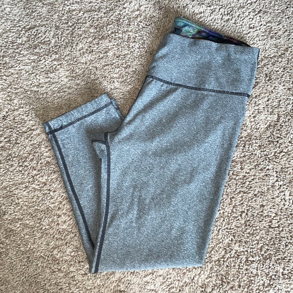 Reversible capris - Picture 1 of 2